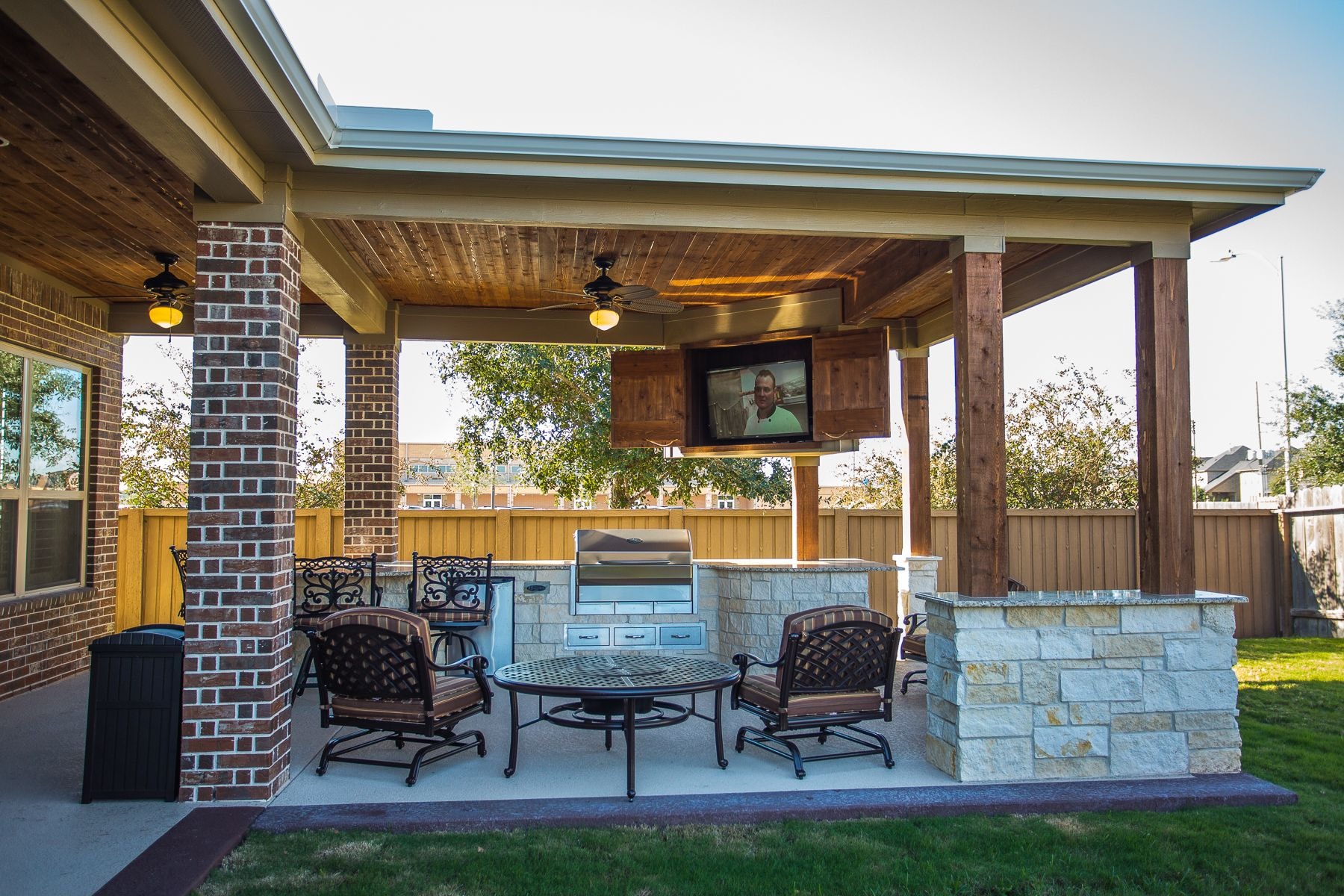 Covered Patio with Outdoor Kitchen & TV